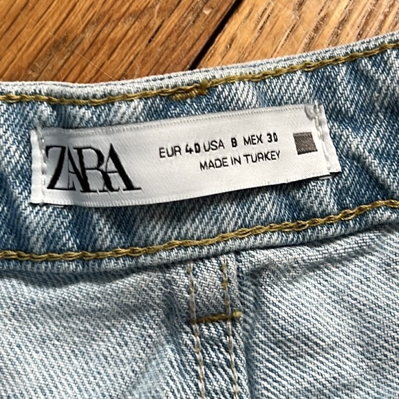 Zara Blue and White Jean Shorts Size 8 - Picture 2 of 4